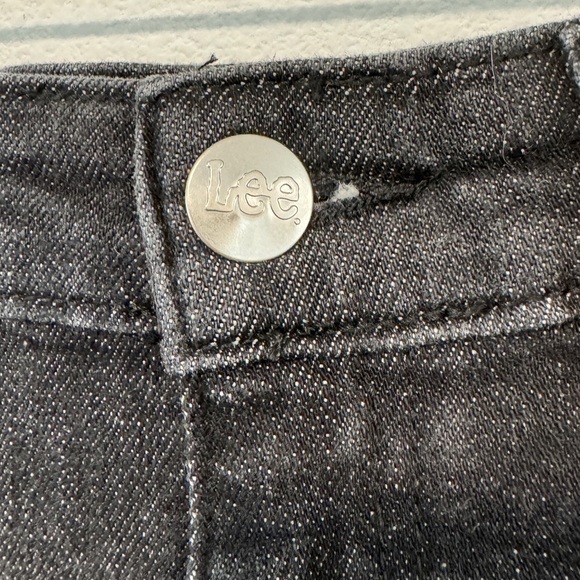 Lee Relaxed Fit High Rise Heritage Black Raw Hem Jean Shorts Size 6 - Picture 6 of 14